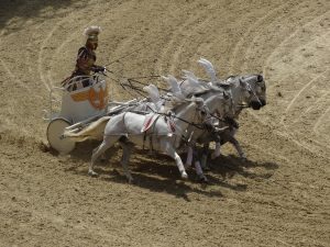 ローマ帝国滅亡の真実とゲルマン人の役割　ローマ兵士と馬車